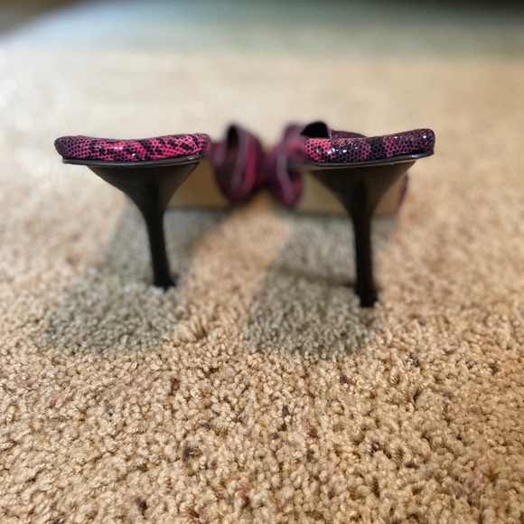 Pink Heels!! - Picture 3 of 3